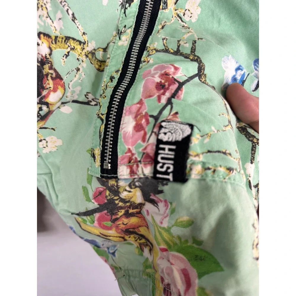 Hustle Gang Men Mint Green Pin Up Floral Graphic Cargo Shorts Size 36 Streetwear